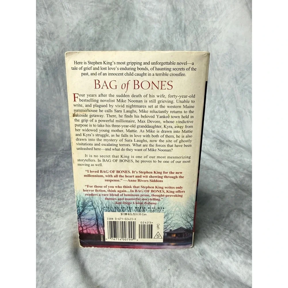 Bag of Bones Stephen King Paperback 1999 Pocket Books Horror Novel 067102423X